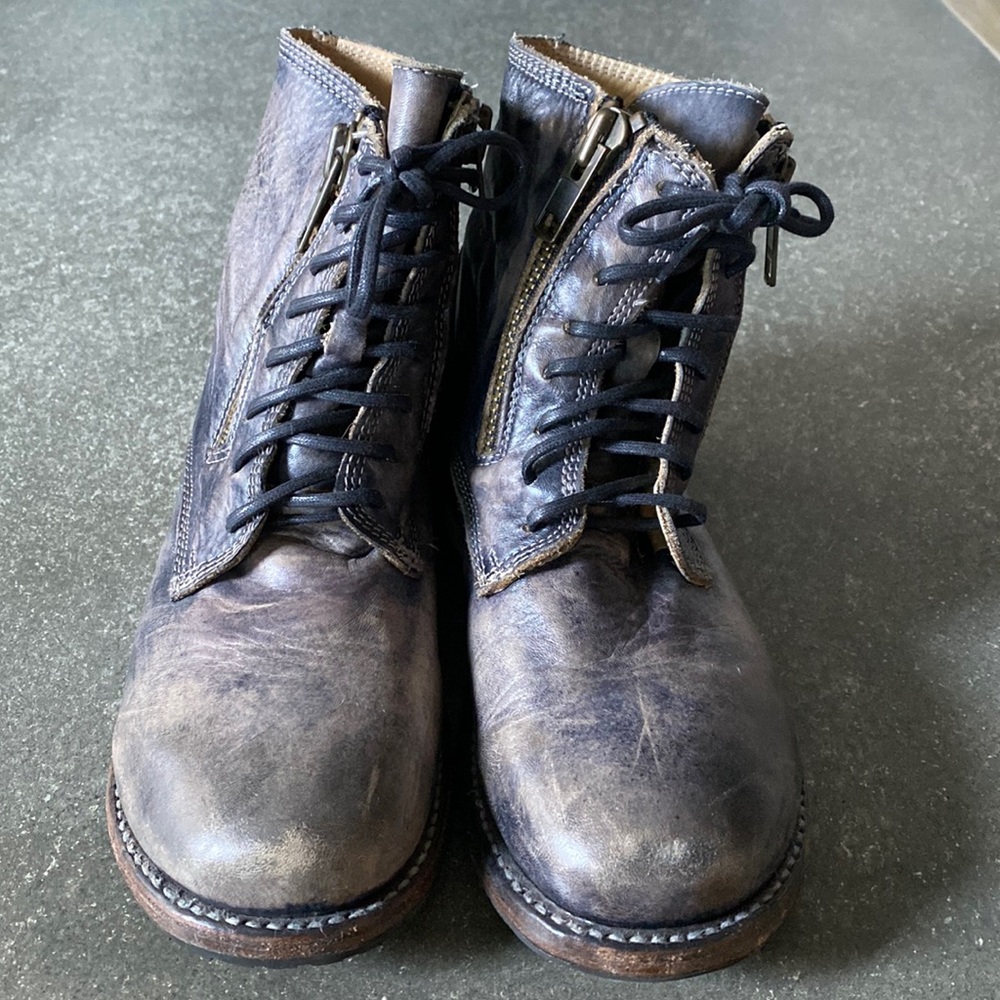 Blue/grey distress bed Stu boots